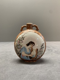 A small Chinese famille rose 'faux-marbre' and 'European subject' moonflask, Qianlong mark, 20th C.