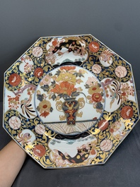 A rare and large Imari-style octagonal dish, Meissen, 18th C.