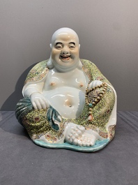 A large Chinese famille rose Buddha, Xu Dequan 徐德全 mark, 19/20th C.