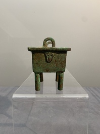 Two Chinese archaistic miniature bronze censers, one with cover, 'ding 鼎', Song