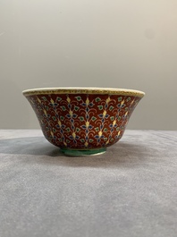 A rare Chinese red-ground Bencharong bowl for the Thai market, 玩玉 Wan Yu Mark, 19th C.
