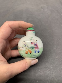 Four Chinese famille rose, verte and blue and white snuff bottles, Qianlong mark, 19/20th C.