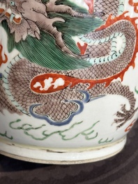 A Chinese famille verte 'dragon and phoenix' rouleau vase, 19/20th C.