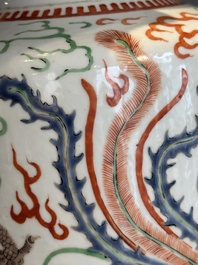 A Chinese famille verte 'dragon and phoenix' rouleau vase, 19/20th C.