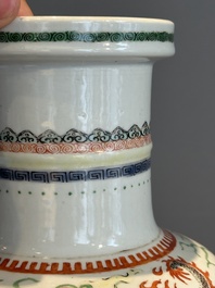 A Chinese famille verte 'dragon and phoenix' rouleau vase, 19/20th C.