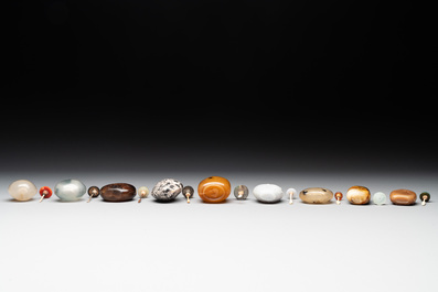 A collection of 16 Chinese precious stone snuff bottles, 19/20th C.
