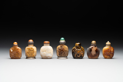 A collection of 16 Chinese precious stone snuff bottles, 19/20th C.