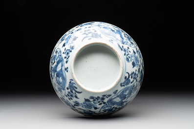 A collection of 17 Chinese blue and white wares, Kangxi/Qianlong