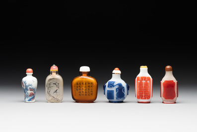 A collection of 12 Chinese snuff bottles and a jade pendant, Chenghua mark, 18/20th C.