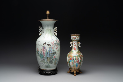 A varied collection of 14 Chinese famille rose and monochrome wares, 19/20th C.