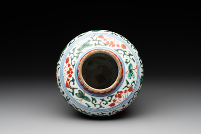 A Chinese wucai 'peony scroll' vase, Transitional period