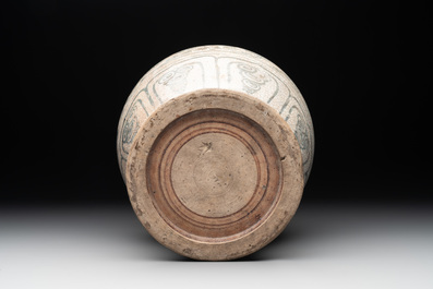 An Annamese or Vietnamese blue and white jar with floral design, 15/16th C.