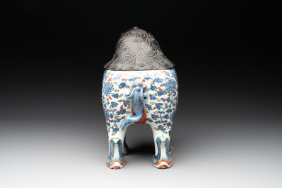 A rare Chinese wucai 'luduan' incense burner with wooden cover, Ming, 16/17th C.