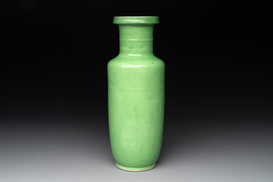 A Chinese lime-green-glazed rouleau vase, 19th C.