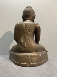 A Burmese bronze Mandalay-style Buddha in bhumisparsha mudra, 18/19th C.