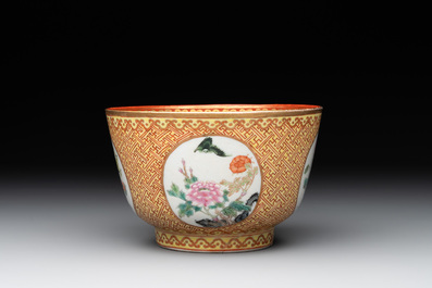 A Chinese famille rose 'bird and flower' bowl, 19th C.