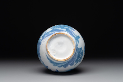 A blue and white Dutch Delft double gourd chinoiserie vase, 17th C.