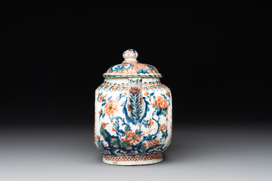 A polychrome Dutch Delft cashmere palette teapot, 18th C.
