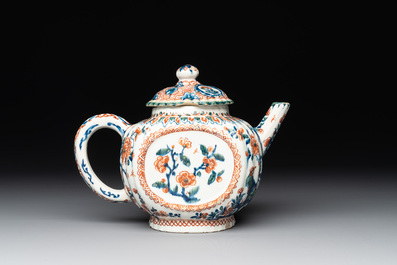 A polychrome Dutch Delft cashmere palette teapot, 18th C.