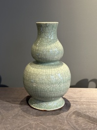A Chinese ge-type double gourd vase, 19th C.