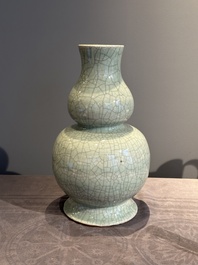 A Chinese ge-type double gourd vase, 19th C.