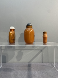 A collection of 12 Chinese snuff bottles and a jade pendant, Chenghua mark, 18/20th C.