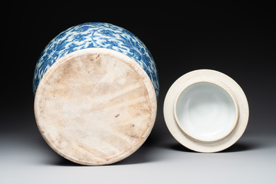 A large Chinese blue and white 'lotus scrolls' vase and cover, Kangxi