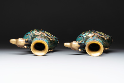 A pair of Chinese cloisonn&eacute; duck-form vases, 19/20th C.