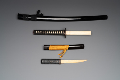 A Japanase katana koshirae and a tanto koshirae with lacquered sheaths, Edo, 18/19th C.