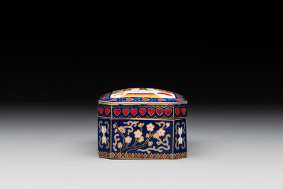 12 Chinese cloisonn&eacute; wares, 19/20th C.