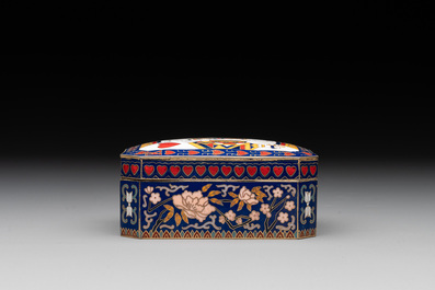 12 Chinese cloisonn&eacute; wares, 19/20th C.
