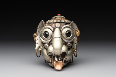 A Tibetan kapala and two Sino-Tibetan bronze figures, 19/20th C.