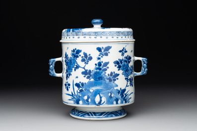 A Chinese blue and white two-handled container and cover with floral design, Kangxi