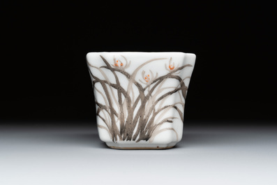 A Chinese grisaille 'orchid' cup, two snuff dishes, a famille rose seal paste box and a qianjiang cai plaque, 19/20th C.