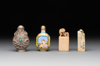 Two Chinese snuff bottles, four soapstone seals and a lacquer covered box, 20th C.