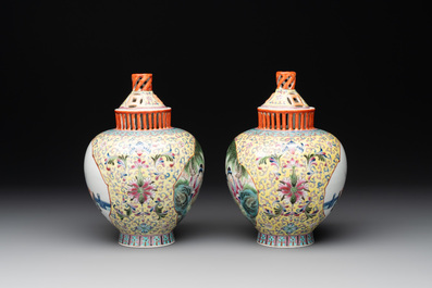 A pair of Chinese famille rose covered vases and a plate, Kangxi and Qianlong mark, 20th C.