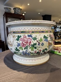 A large famille rose-style 'phoenix' fish bowl or jardini&egrave;re, Samson, Paris, 19th C.