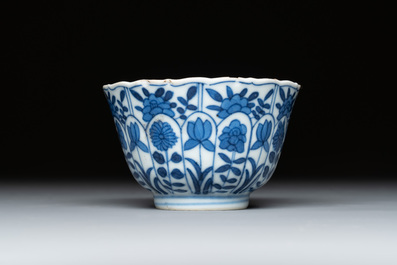 Ten Chinese blue and white wares, 19th C.