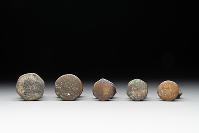 Ten Burmese bronze bird-form opium weights, 18/19th C.