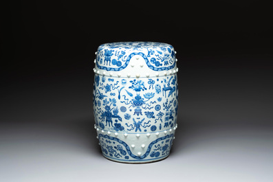 A Chinese blue and white 'antiquities' garden seat, 19th C.
