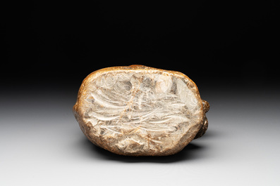 A Chinese stone group of a two monkeys, 20th C.