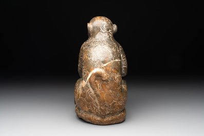 A Chinese stone group of a two monkeys, 20th C.