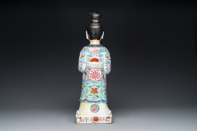 A pair of large Chinese famille rose figures on stands, Qianlong