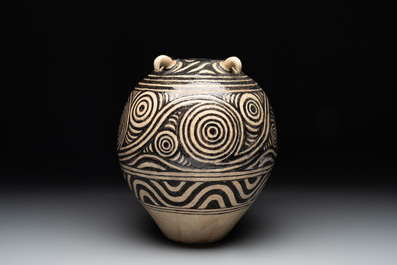 A Chinese archaistic Majiayao-style black-glazed jar, 19th C.