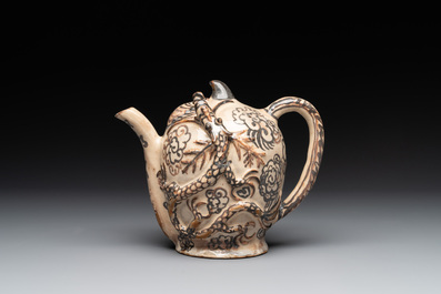 A Chinese Cizhou 'cadogan' ewer with dragons, Yuan/Ming