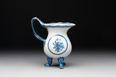 A pair of Chinese blue and white cups and saucers and a milk jug, Qianlong/Jiaqing