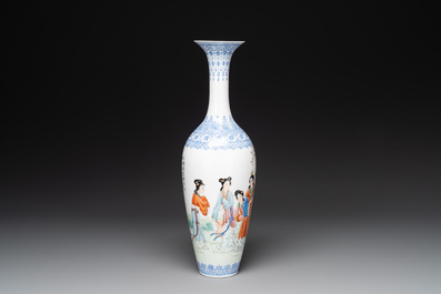 A Chinese famille rose eggshell vase with figural design and a pair of miniature vases, Qianlong mark, 20th C.