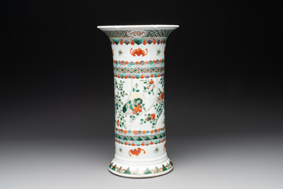 A Chinese famille verte 'gu' vase with floral design, 19th C.