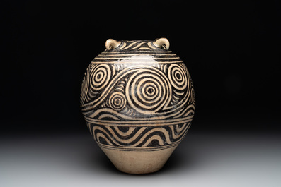 A Chinese archaistic Majiayao-style black-glazed jar, 19th C.