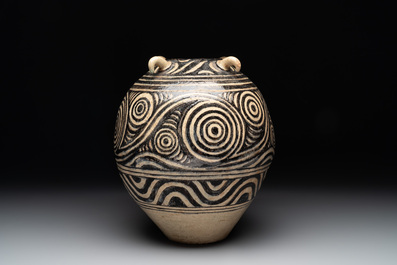 A Chinese archaistic Majiayao-style black-glazed jar, 19th C.